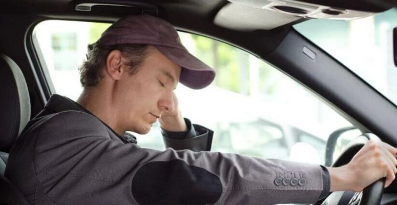 Cách lái xe ô tô không bị buồn ngủ và mất tập trung