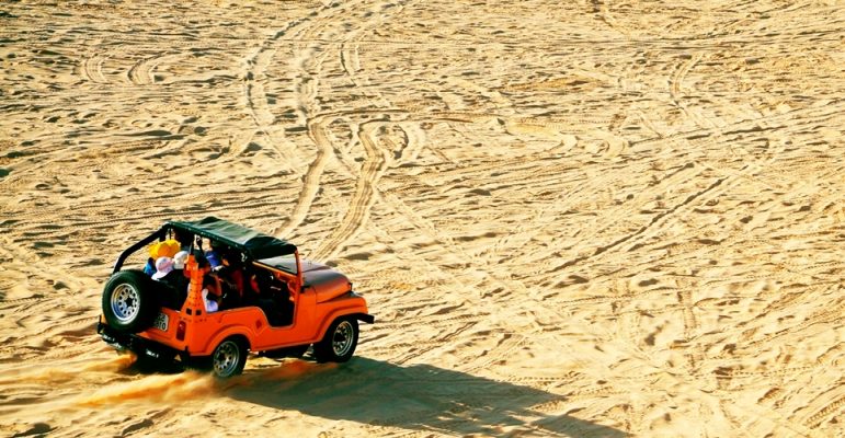 Kinh nghiệm lái xe ô tô trong sa mạc